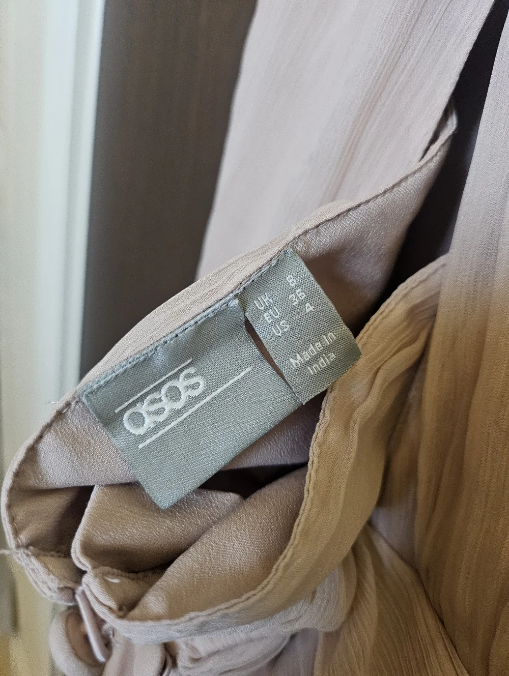 ASOS Formal Rouched Dess - Picture 7 of 9